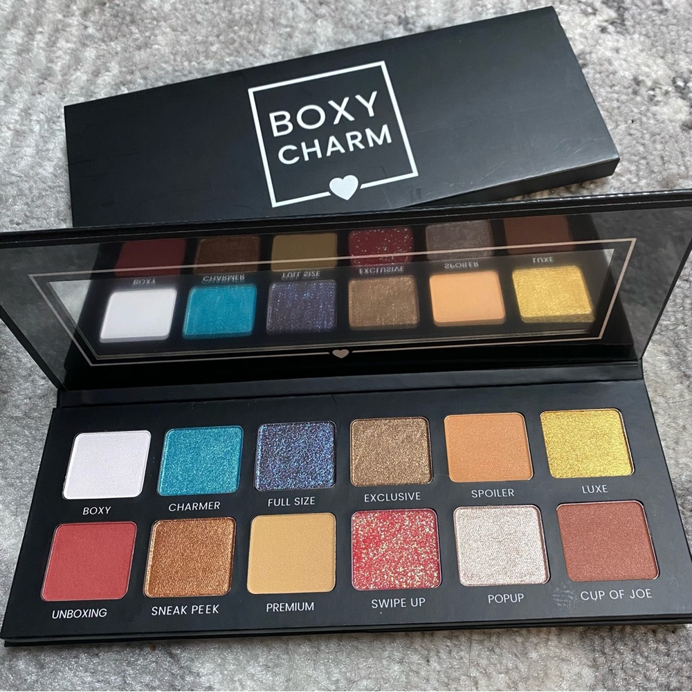 Boxycharm Hello Charmer Eyeshadow Makeup Palette